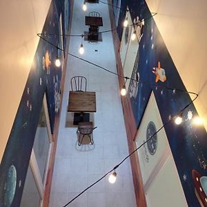 Kamar asrama (khusus wanita)